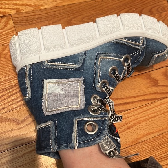 Cool booties - Picture 4 of 4